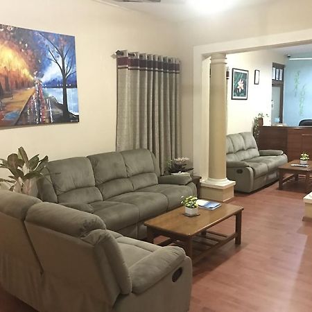 Skai Lodge Мале Экстерьер фото